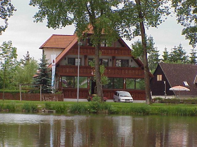 See-Hotel Storchenmuehle Фихтенау Экстерьер фото